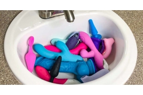 Cleanliness is half the battle - The ultimate guide to cleaning sex toys