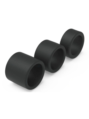 Squeezer - Liquid Silicone Ball Tugger - Black  20 x 34 mm