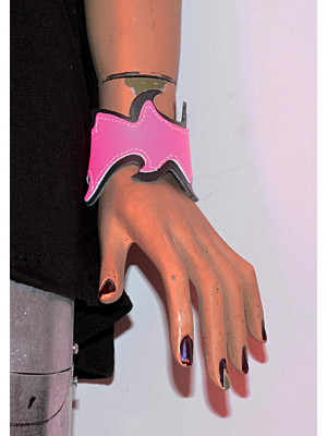 DOUBLE LAYER WB, FIRE DESIGN BUTTONED LEATHER WRISTBAND - PINK